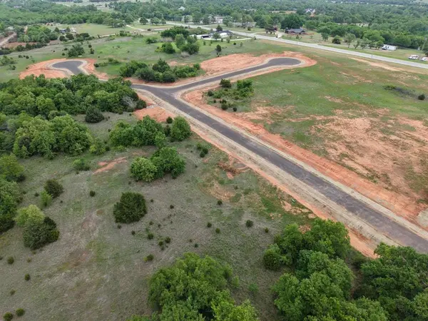 24735 Iron Hoof LN, Blanchard, OK 73010