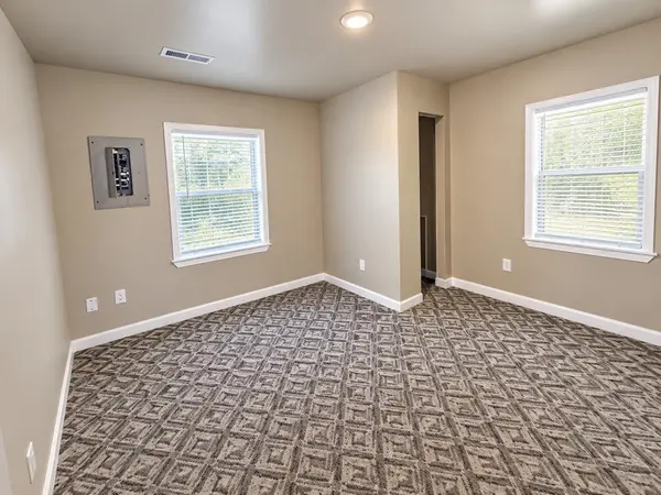 441 E Deaderick St, Jackson, TN 38301