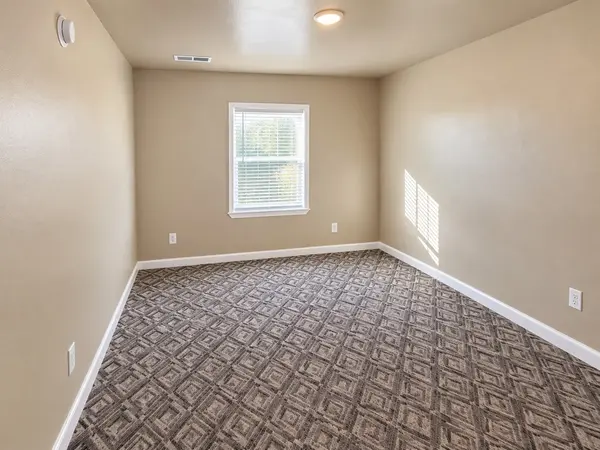 441 E Deaderick St, Jackson, TN 38301