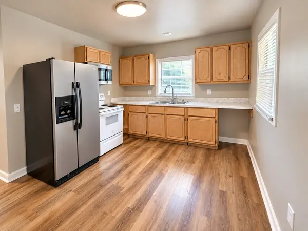 441 E Deaderick St, Jackson, TN 38301