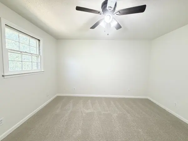 1122 Tobacco Rd, Clarksville, TN 37042