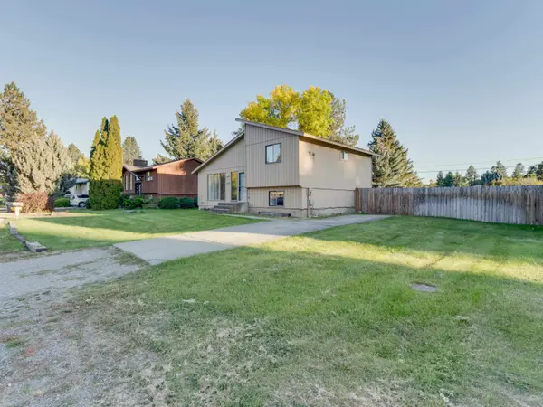 11922 E 24th Ave, Spokane Valley, WA 99206-0000
