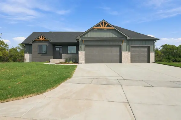 1493 W Cozy Hollow Ct, Goddard, KS 67052