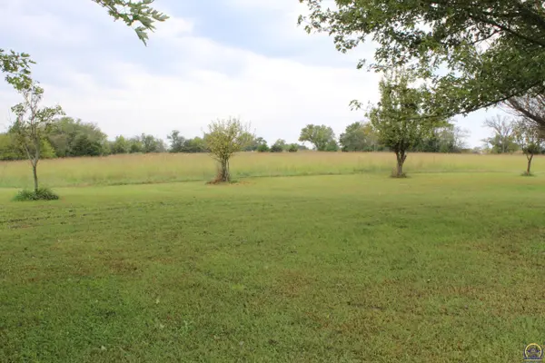 24795 S Ratner RD, Lyndon, KS 66451
