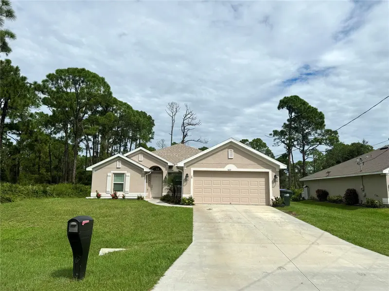 5672 KUMQUAT AVE, North Port, FL 34291
