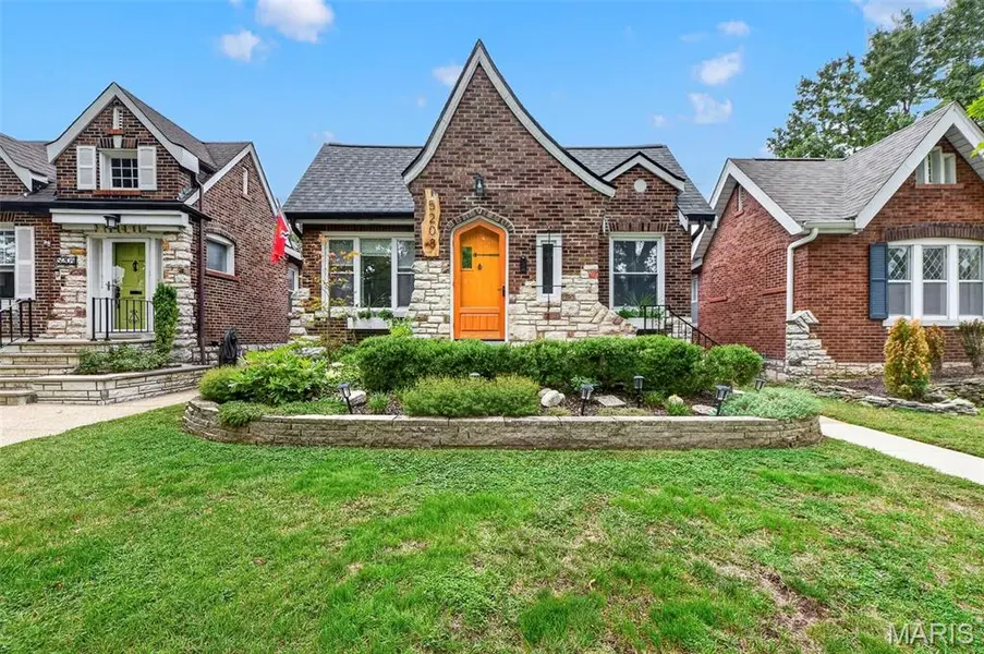 5208 Winona AVE, St Louis, MO 63109