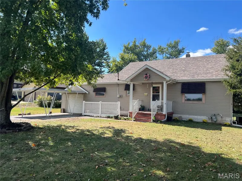 4466 Fosterburg RD, Alton, IL 62002