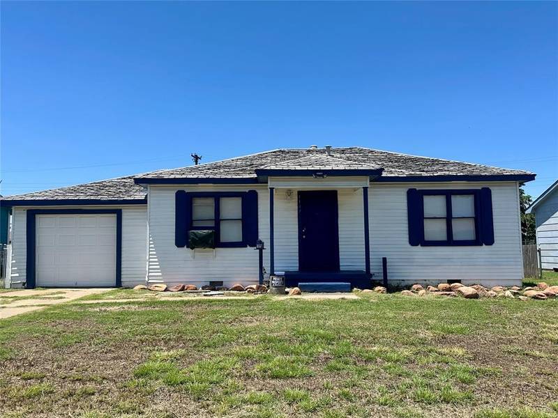 1137 E Chestnut ST, Altus, OK 73521