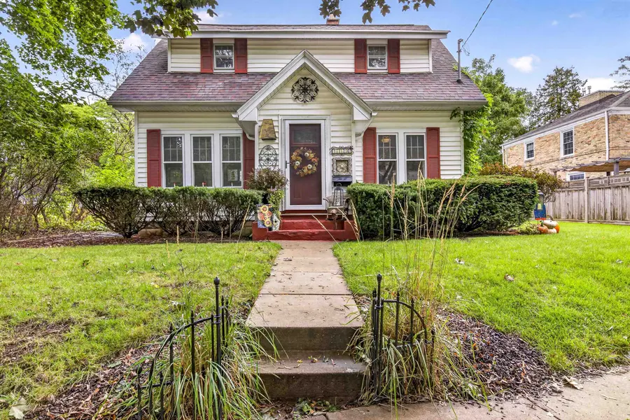 1126 E NAWADA ST, Appleton, WI 54911