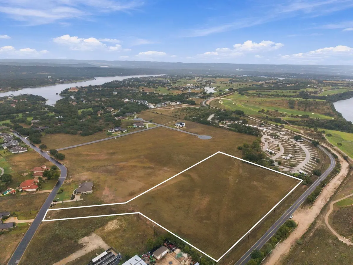 1901 Ballinger DR, Spicewood, TX 78669