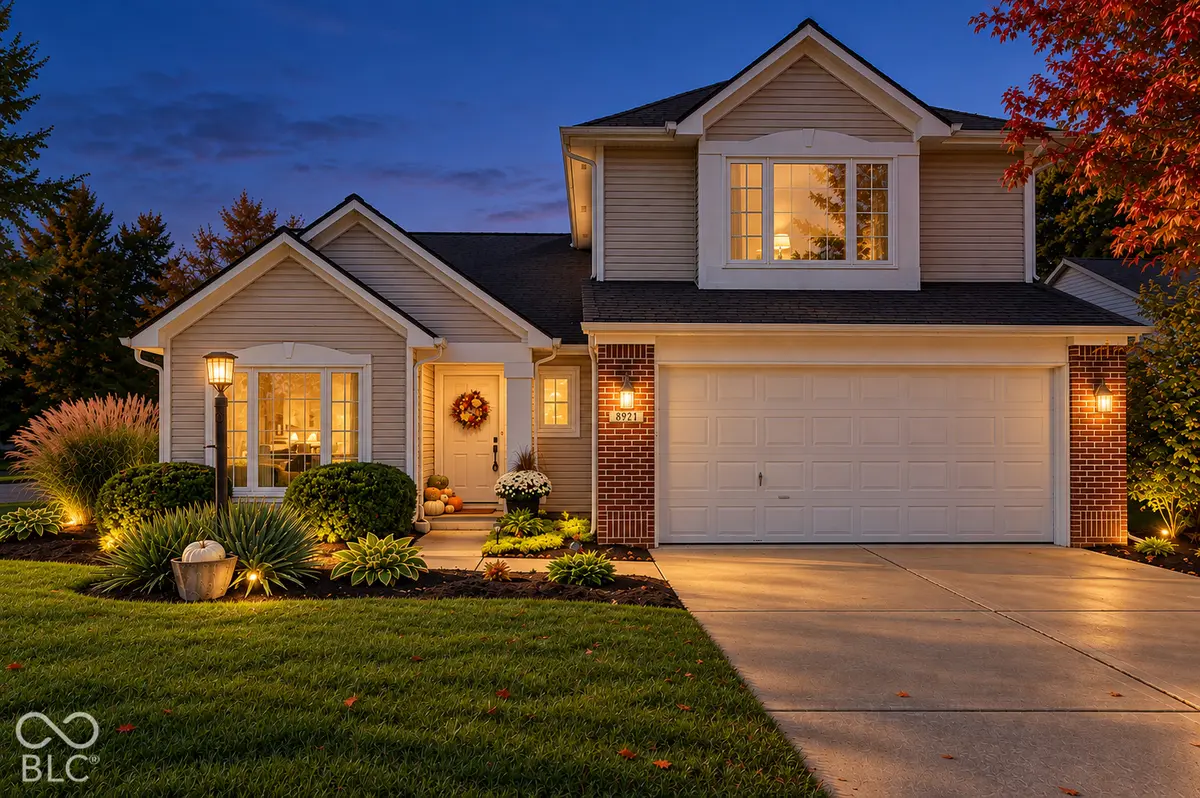 8921 Woodlark DR, Fishers, IN 46038