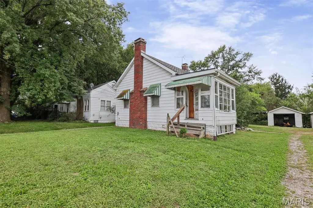 2308 S Belt W, Belleville, IL 62226
