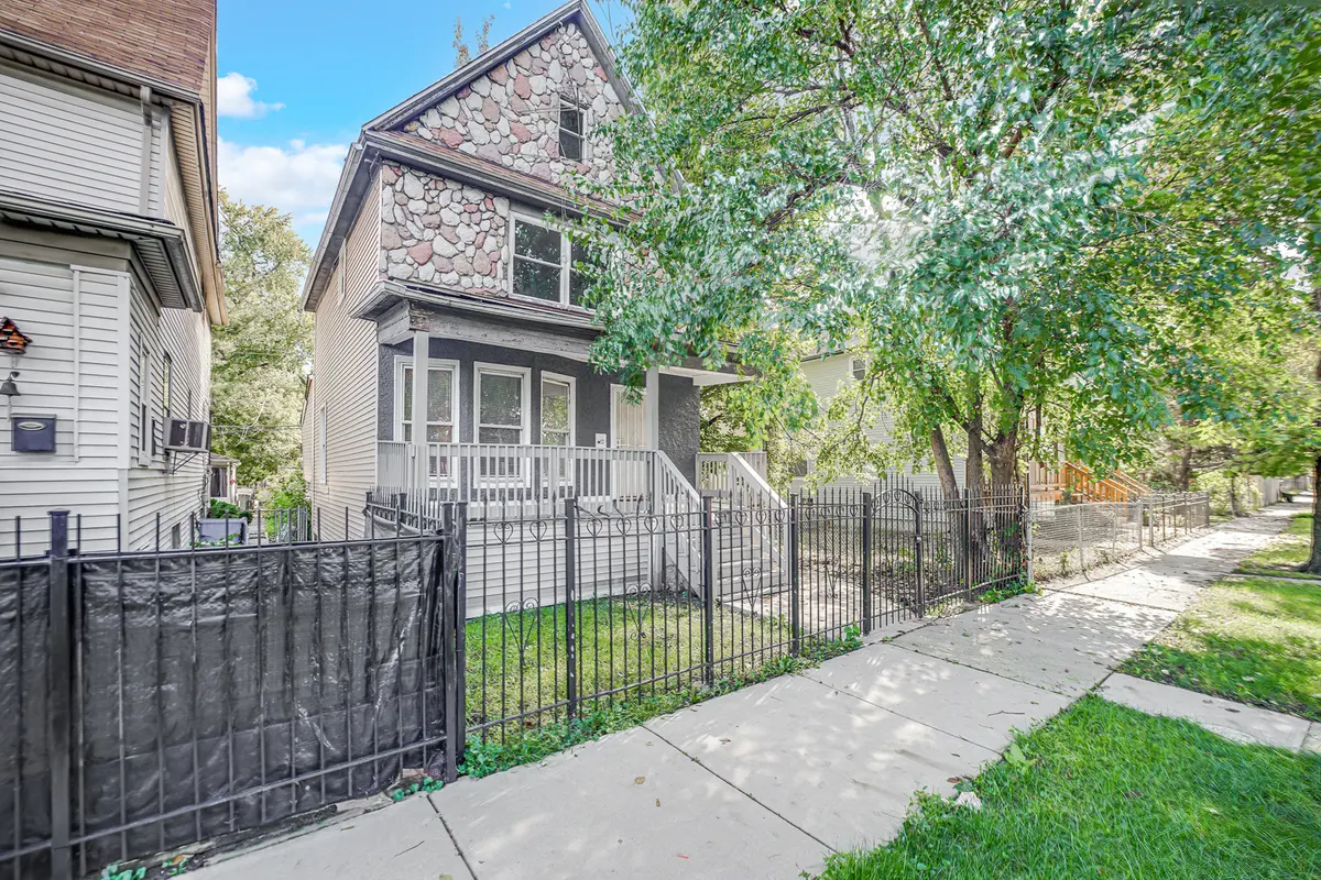 645 N Leamington AVE, Chicago, IL 60644