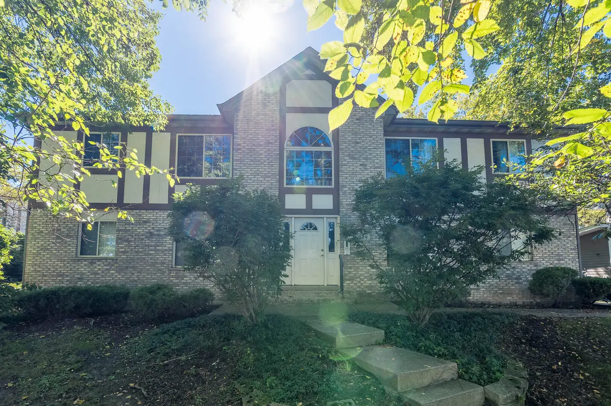 529 E 9th ST #2, Lockport, IL 60441