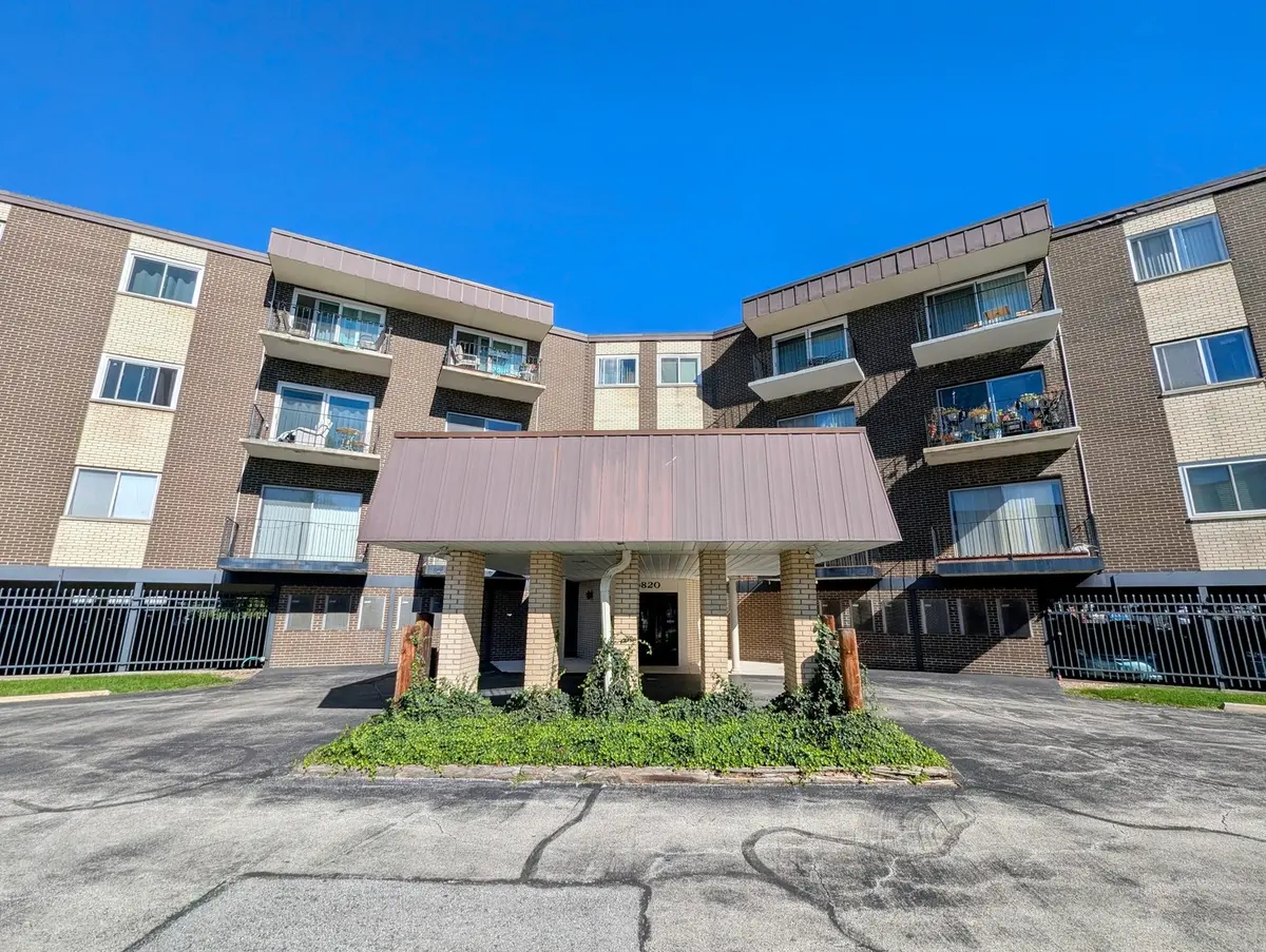 9820 S Pulaski RD #106, Oak Lawn, IL 60453