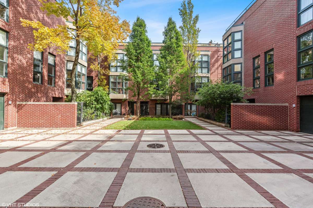 1701 N Halsted ST #E2, Chicago, IL 60614