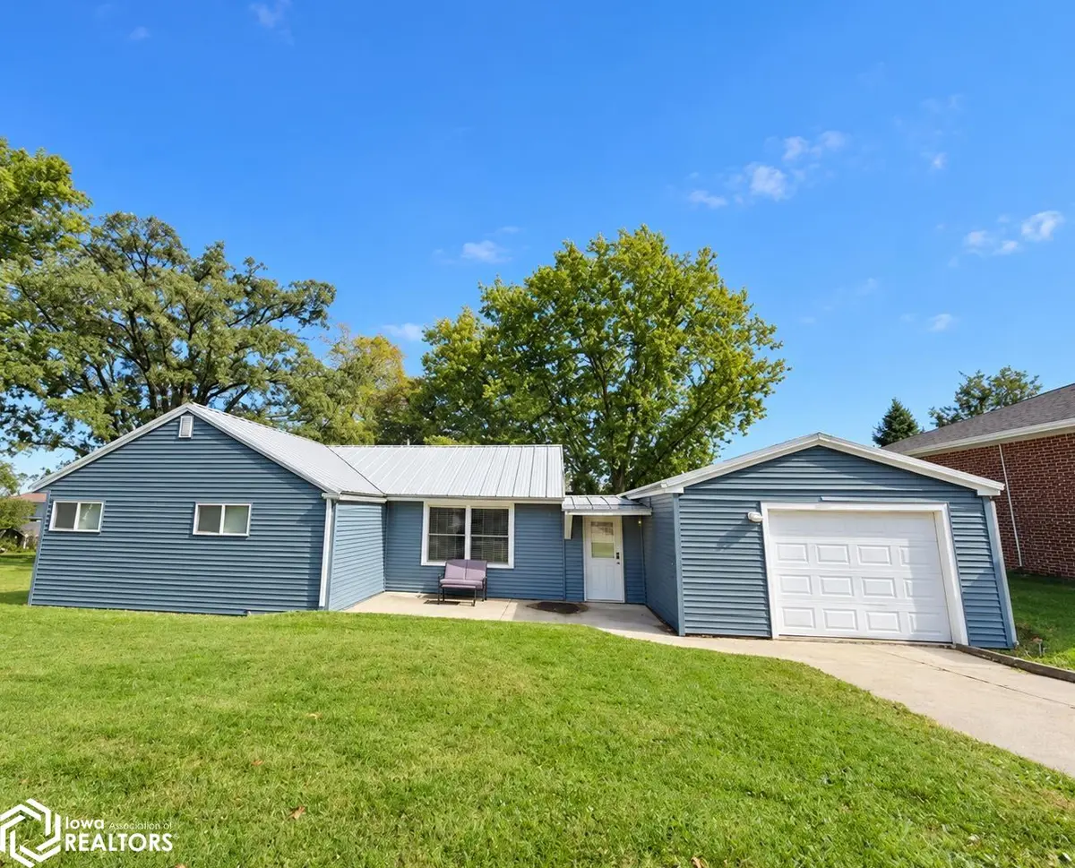 807 Park AVE, Brooklyn, IA 52211