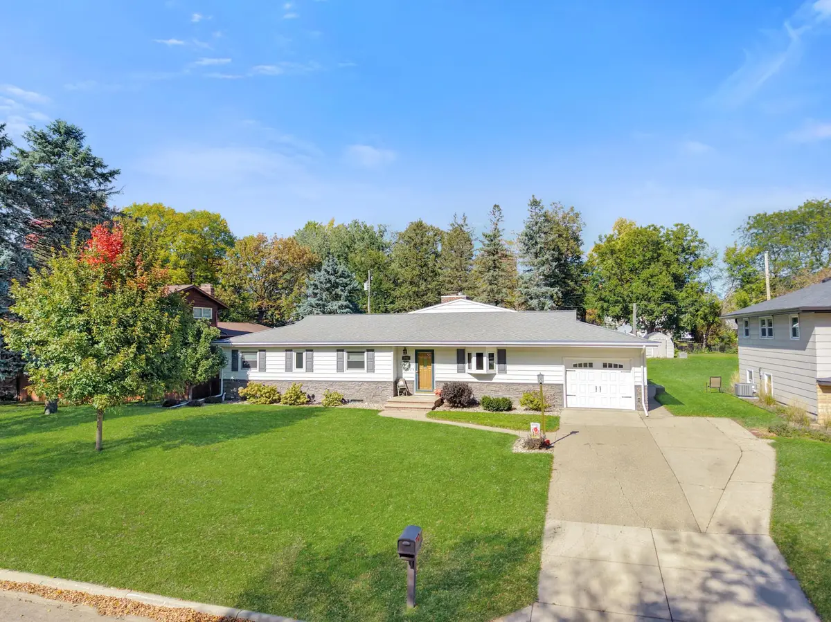 207 E Hollett ST, Tracy, MN 56175