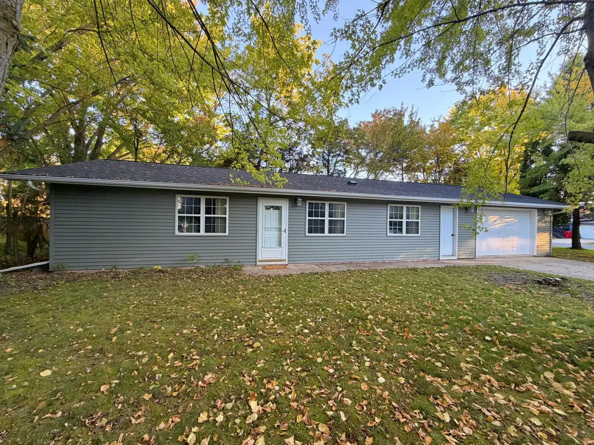 102 9th AVE NE, Dodge Center, MN 55927