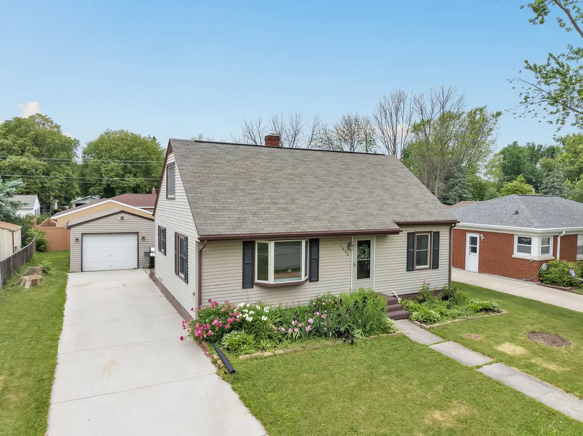 1606 14TH AVE, Green Bay, WI 54303