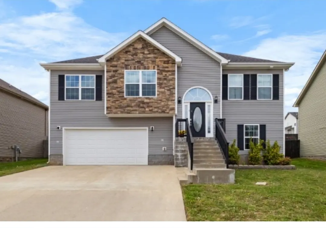1391 Freedom Dr, Clarksville, TN 37042