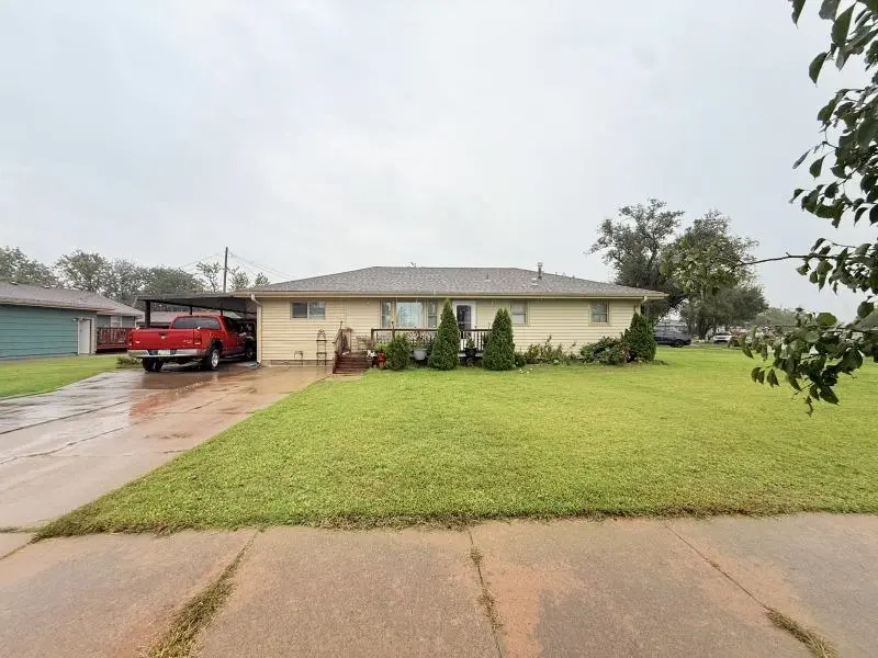 2143 Quincy, Salina, KS 67401