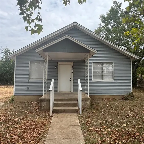 314 Arthur Street, Mcgregor, TX 76657