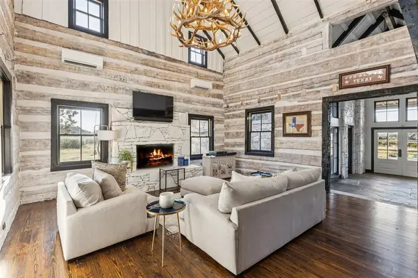 1091 Hill Country Court, Graford, TX 76449