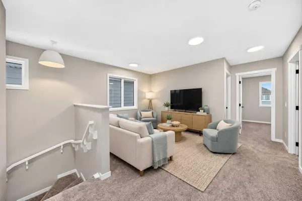 72 Mercado RD SE, Calgary, AB T3M 4C3