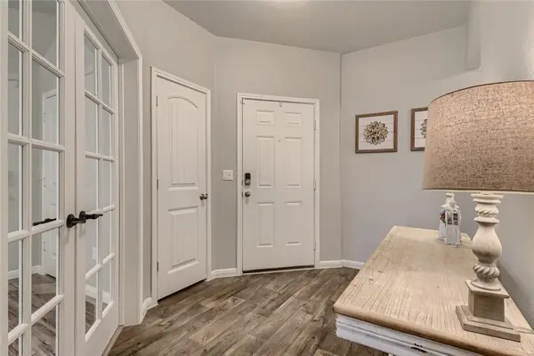 192 James Adkins DR, Kyle, TX 78640