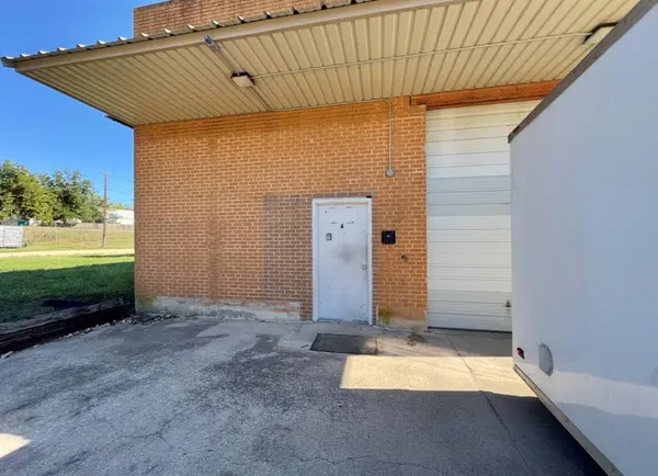 205 S Main ST #A, Elgin, TX 78621