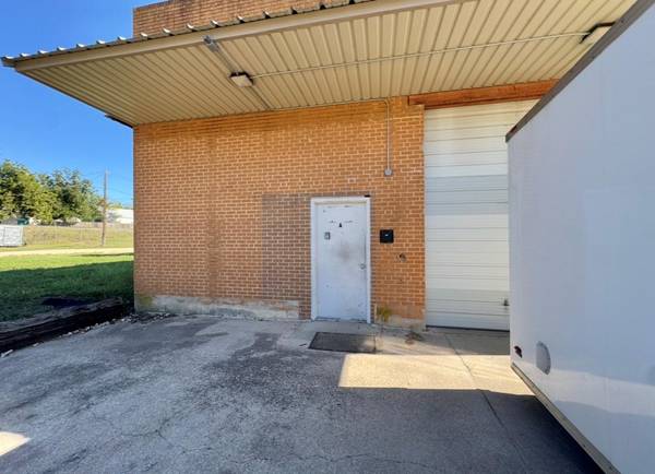 205 S Main ST #A, Elgin, TX 78621