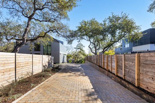 1603 Chelsea LN #1, Austin, TX 78704