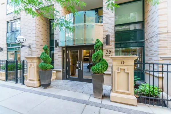 35 Hayden ST #1110, Toronto C08, ON M4Y 3C3