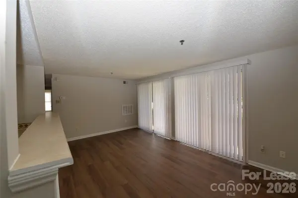 1649 Arlyn CIR, Charlotte, NC 28213