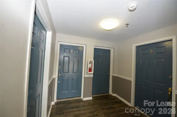 1649 Arlyn CIR, Charlotte, NC 28213