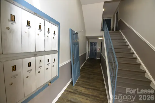 1649 Arlyn CIR, Charlotte, NC 28213