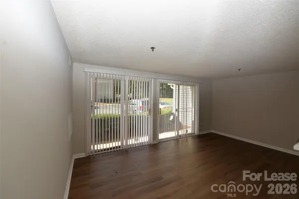1649 Arlyn CIR, Charlotte, NC 28213
