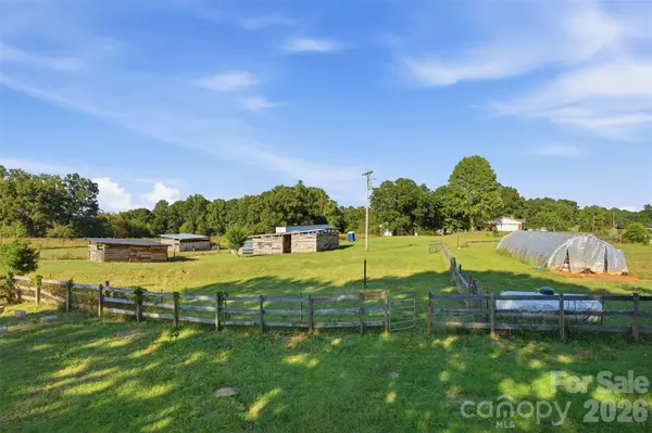 3881 Summerow RD, Maiden, NC 28650