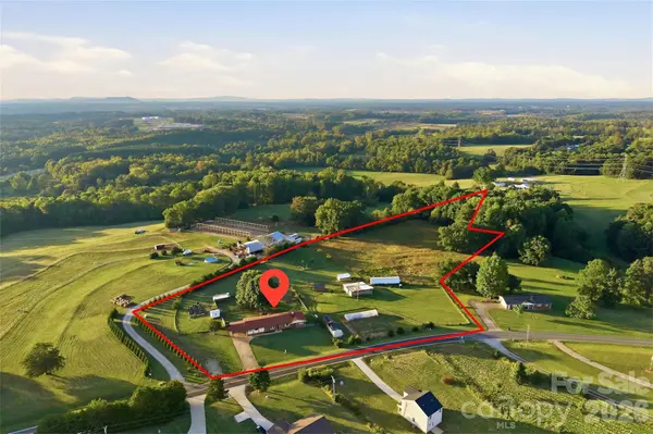 3881 Summerow RD, Maiden, NC 28650