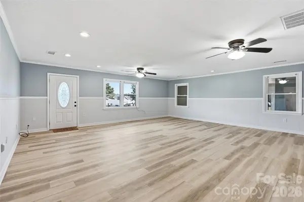 3881 Summerow RD, Maiden, NC 28650