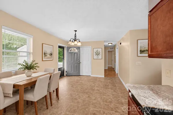 1063 Allman CT, Morganton, NC 28655