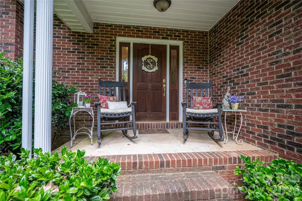 645 Deerfield DR, Mount Holly, NC 28120