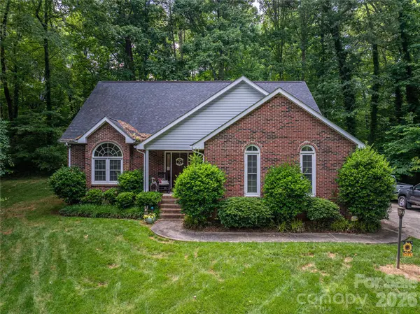 645 Deerfield DR, Mount Holly, NC 28120