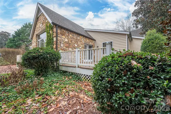 119 Linden PL, Bermuda Run, NC 27006