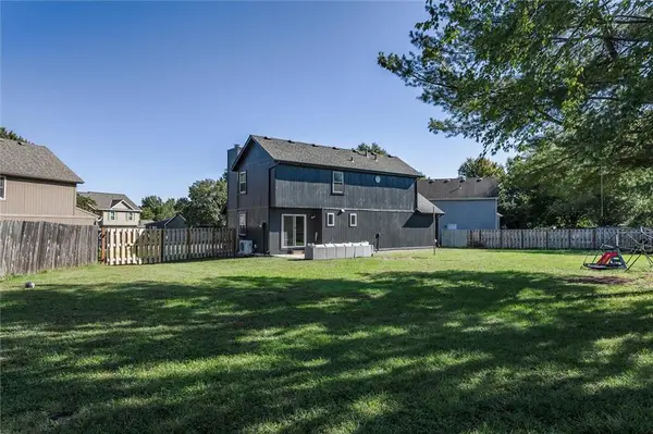 459 N Cherry ST, Gardner, KS 66030