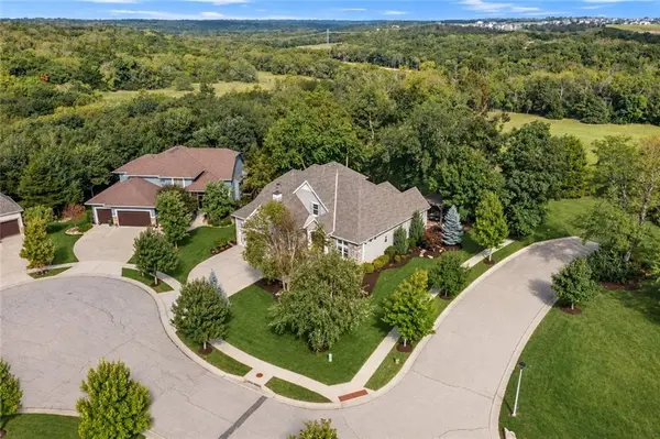 24642 W 121st ST, Olathe, KS 66061