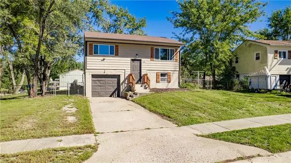 1515 N Osage TRL, Independence, MO 64058