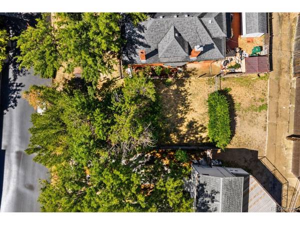 2435 caithness, Denver, CO 80211