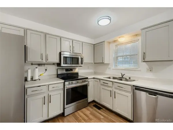 1751 Norfolk #B, Aurora, CO 80011